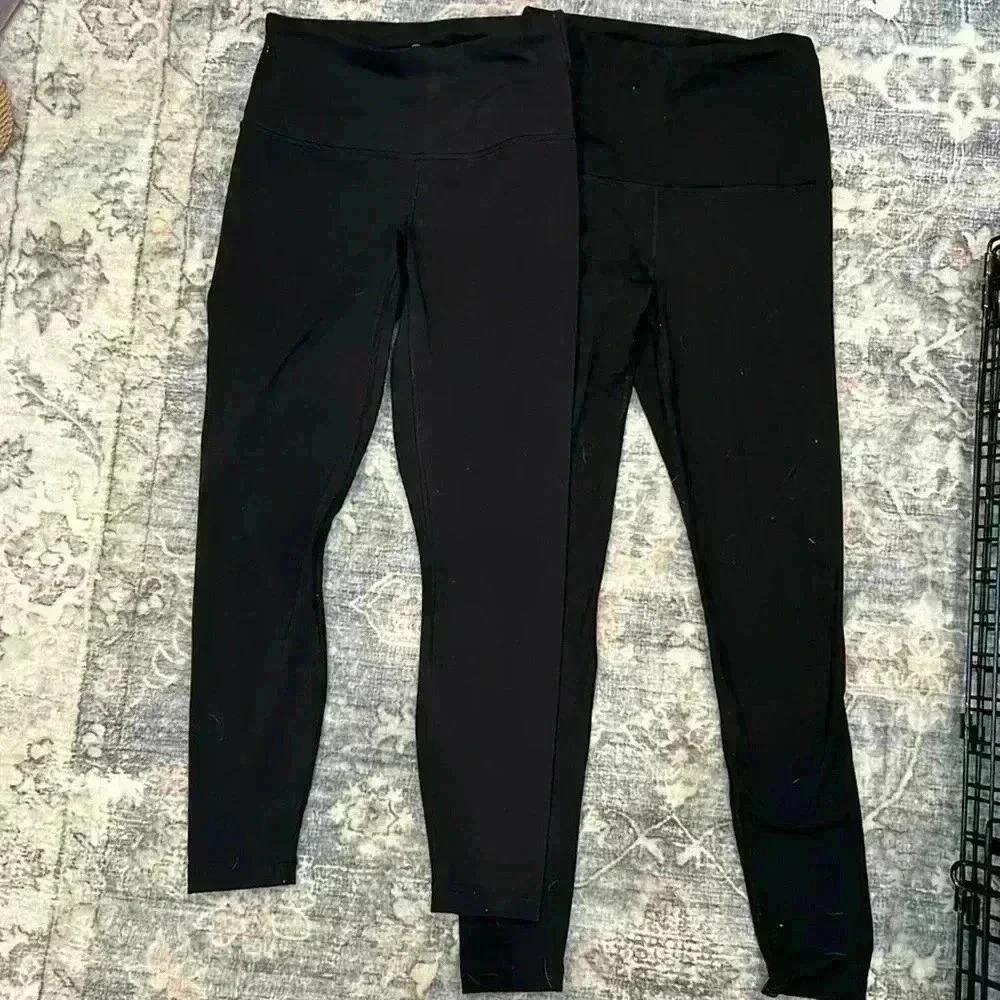 90 degree and Yogalicious leggings bundle size XS. In great condition!